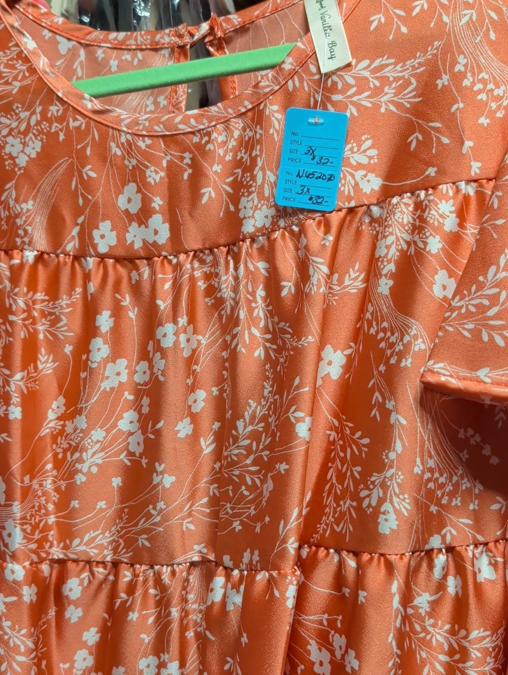 Vintage Bay tiered top